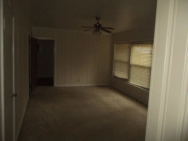 1020 Edgewater Dr — Photo 14