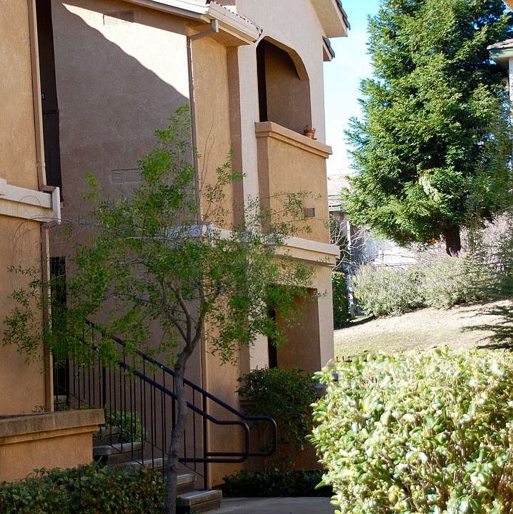 1st image of 501 Gibson Dr APT 1512