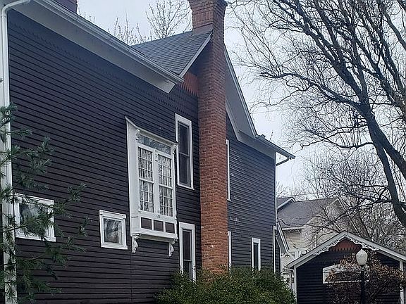 4th image of 224 S Main St