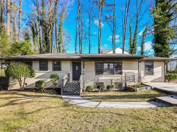 2379 Ridgeway Dr, Atlanta, GA 30360