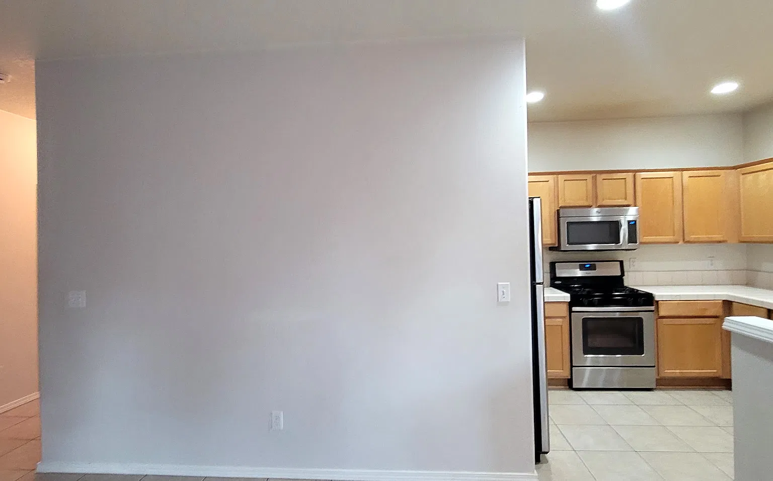 3 bed, 2.5 bath, 1633 sqft, $2,650 — Photo 2