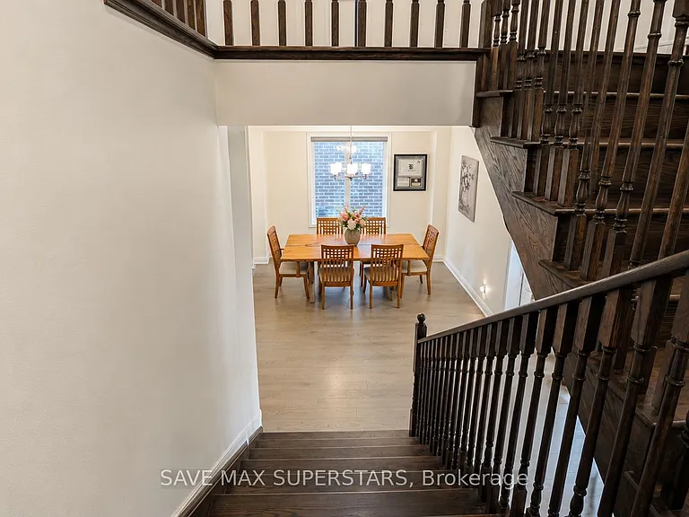 4 Sweet Cicely St — Photo 36