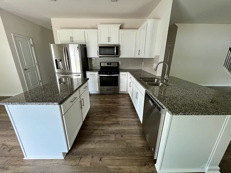 2020 Navarro Rd — Photo 8