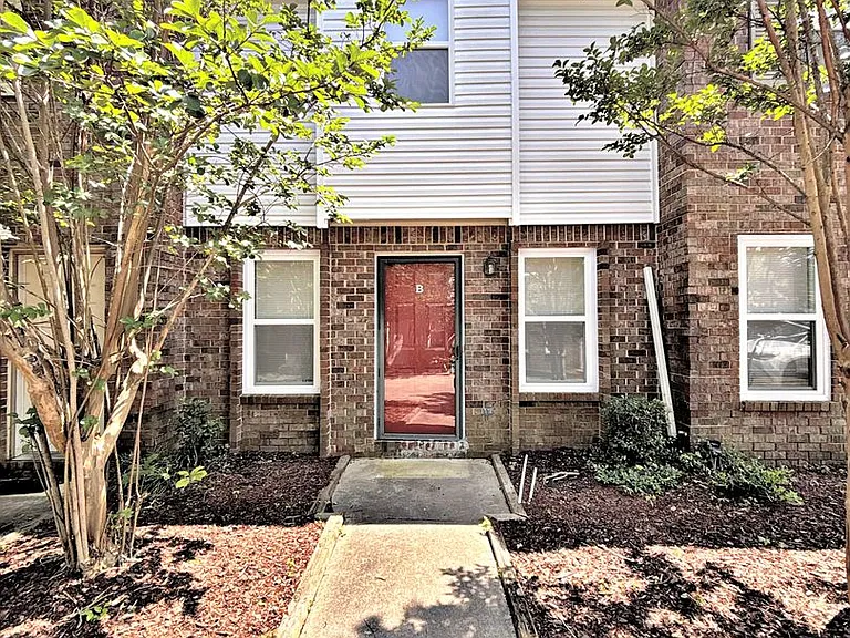 2826 Wimberly Dr SW — Photo 1