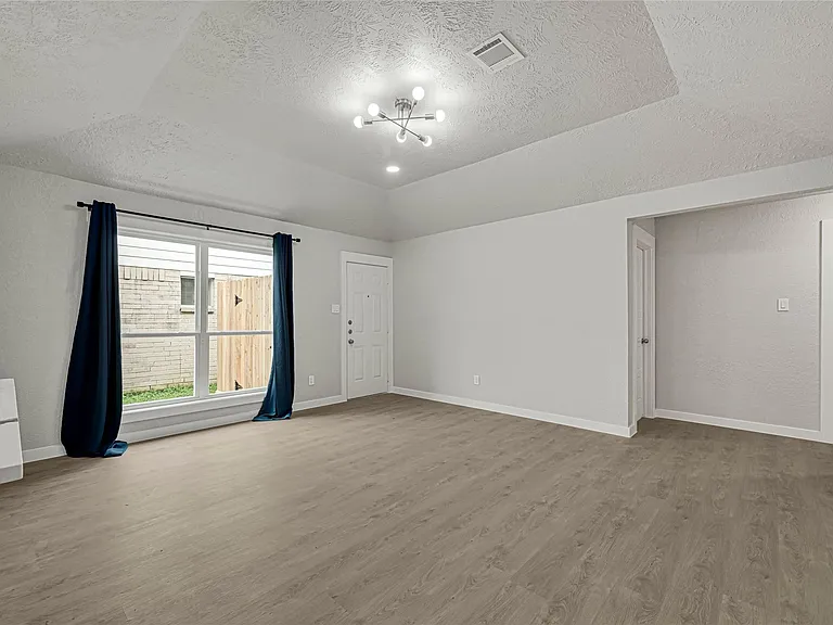15322 Bedford Glen Dr — Photo 5