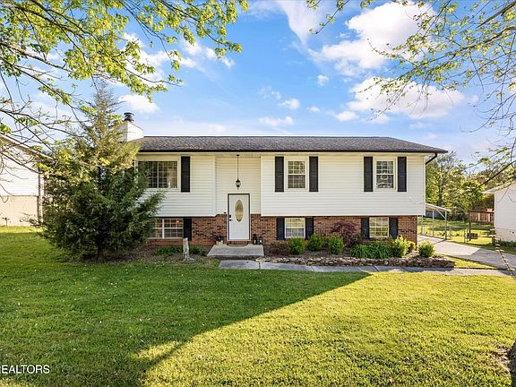 3rd image of 6613 Cadbury Dr