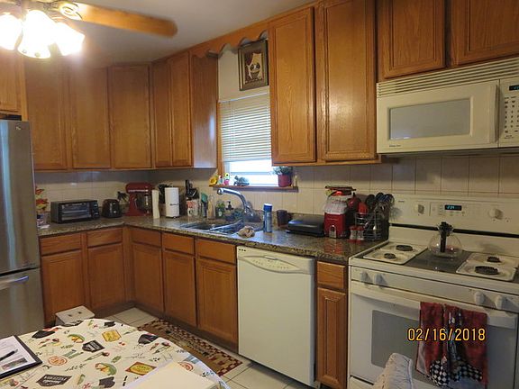 5th image of 2713 N 76th Ave