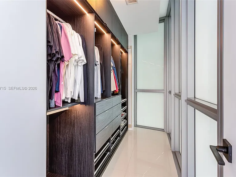 1100 Biscayne Blvd #2708 — Photo 14