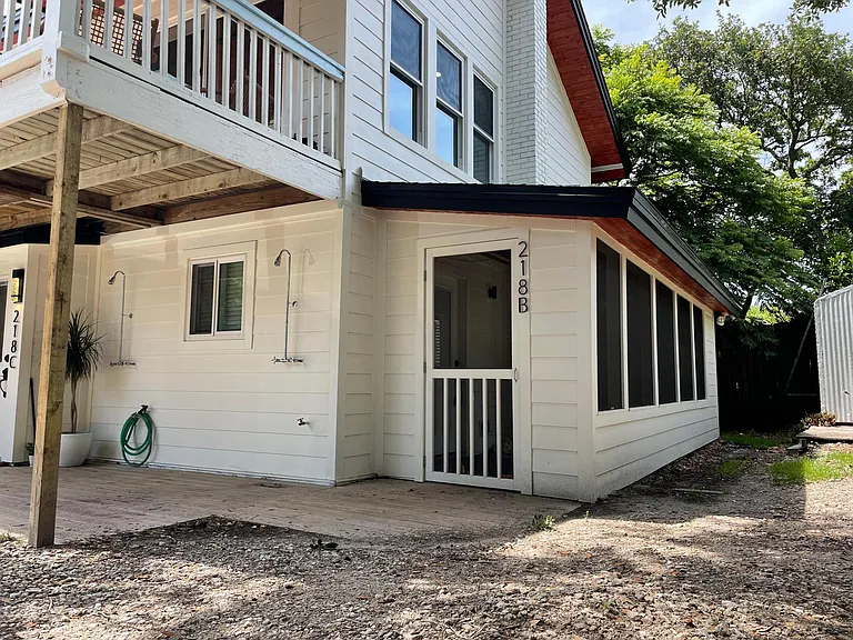 218 Seagate Ave #B — Photo 9