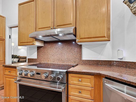 5th image of 239 Deer Run Rd