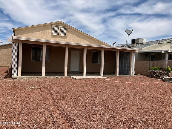 3rd image of 2930 Palisades Dr