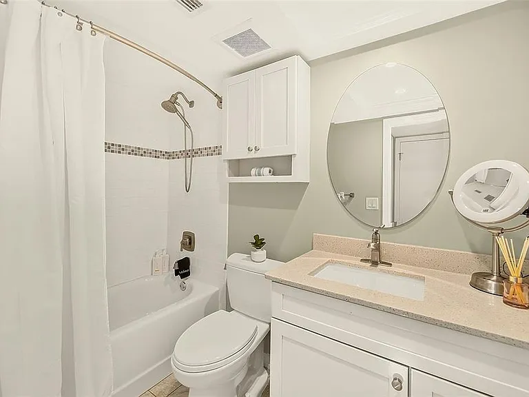 147 Bluff View Dr #304 — Photo 17