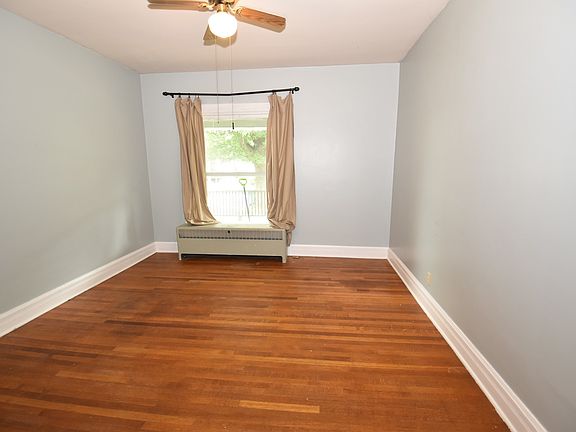 4th image of 104 Courtland St #1