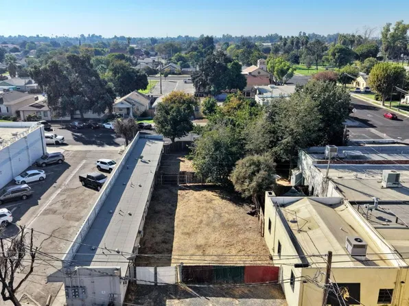 202 Heinlen St, Lemoore, CA 93245
