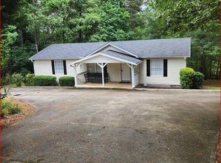 6090 Crystal Cove Trl, Gainesville, GA 30506