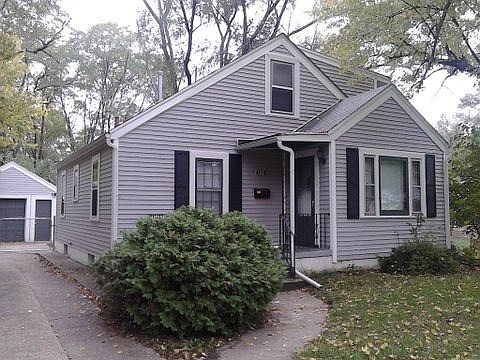 1st image of 1822 Midway Dr