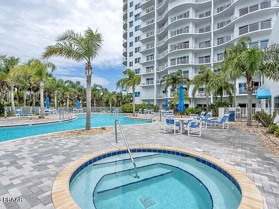 4th image of 2 Oceans West Blvd APT 2106