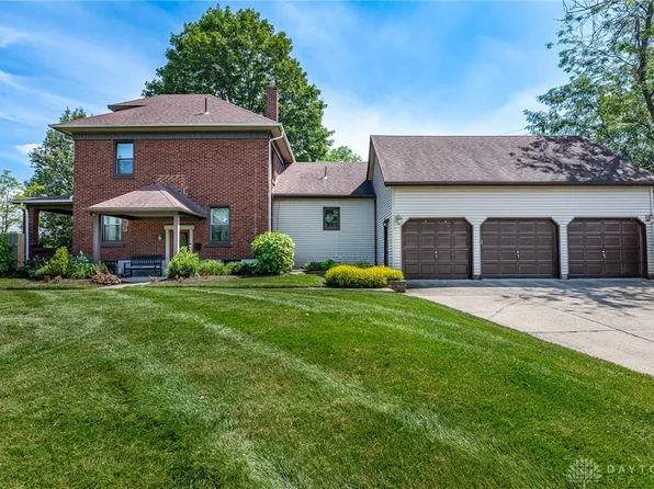 1012 Greenridge Dr, Kettering, OH 45429