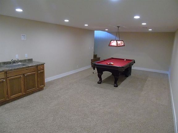 2nd image of 1081 M St