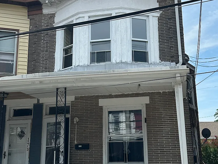 175 Rosemont Ave — Photo 11