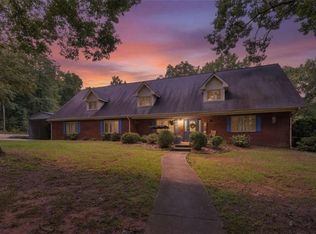 205 High Point Forest Dr, Covington, GA 30016
