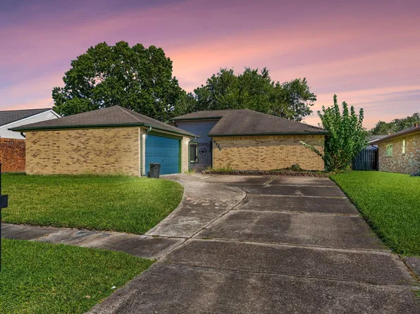 9731 Shell Rock Rd, La Porte, TX 77571