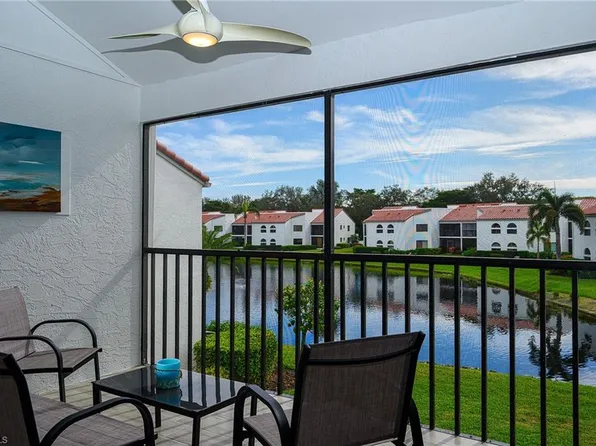 583 Beachwalk Cir #Q-202, Naples, FL 34108