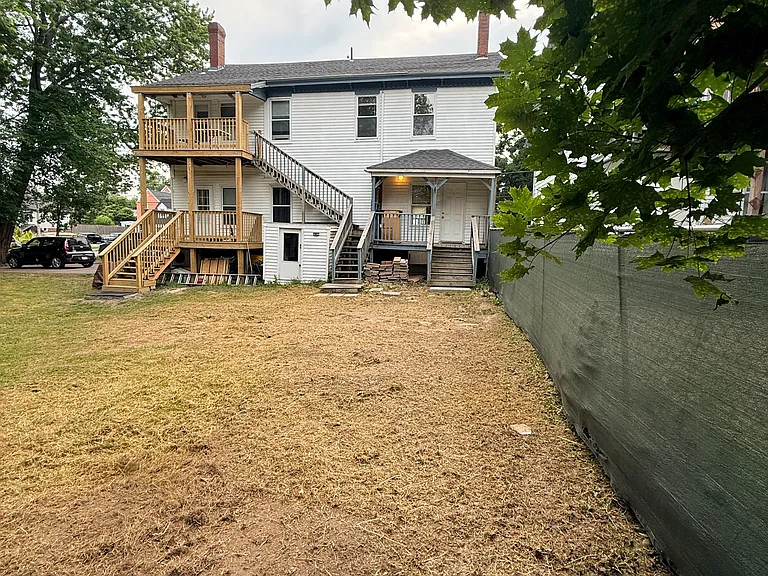 98 Central St #1 — Photo 34