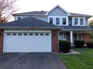 4 Ashcroft Ct, Bolingbrook, IL 60490