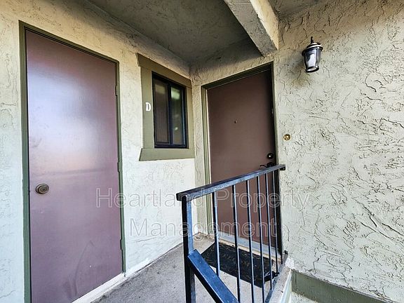 2nd image of 1865 E Grand Ave #D
