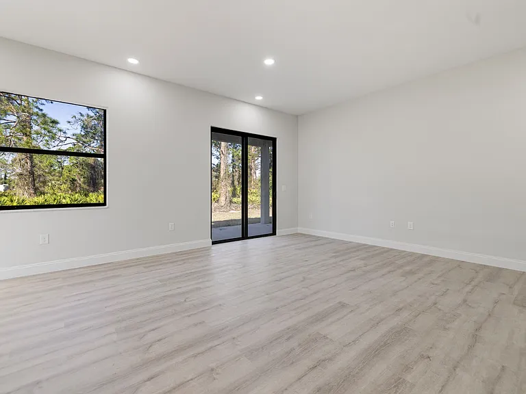 232 Fowler Ave S — Photo 31