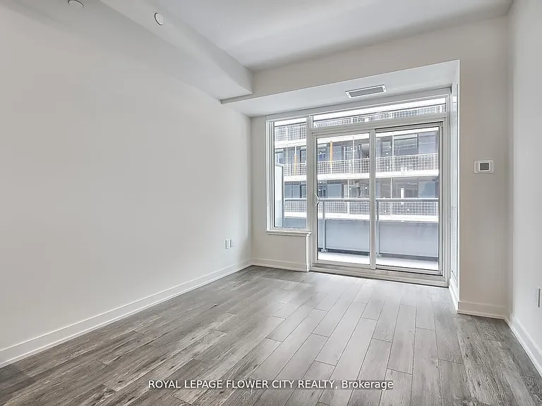 212 King William St #1011 — Photo 16