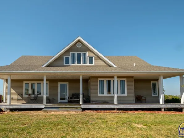 13684 90th St, Oskaloosa, KS 66066