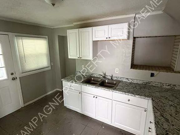 5th image of 5411-5413 E Swope Pkwy #5411