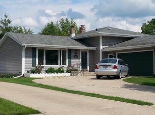 105 Pine St, Schererville, IN 46375