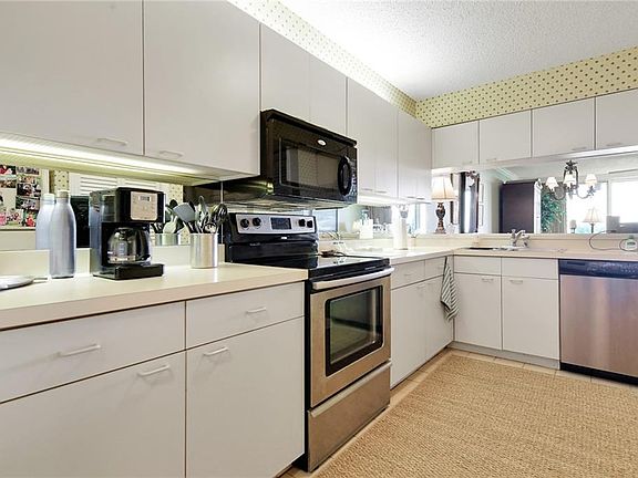 4th image of 1300 Downing St APT 184