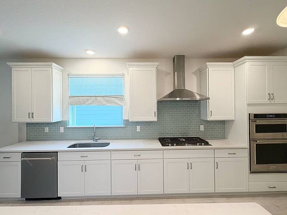 3rd image of 11149 Town View Dr