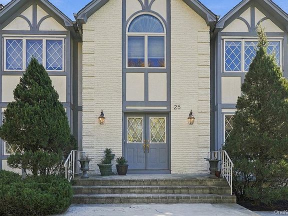 3rd image of 25 Smith Hill Road