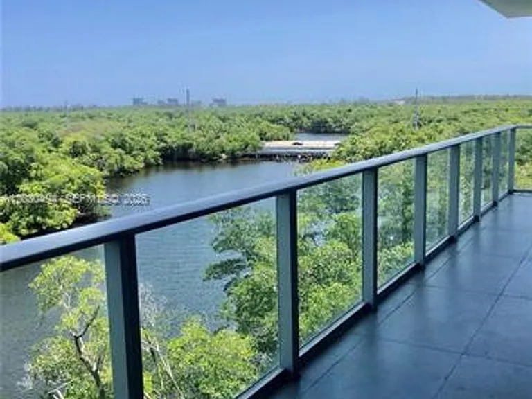 16385 Biscayne Blvd #621 — Photo 26