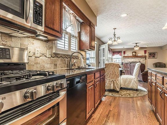 4th image of 780 Mountainview Dr