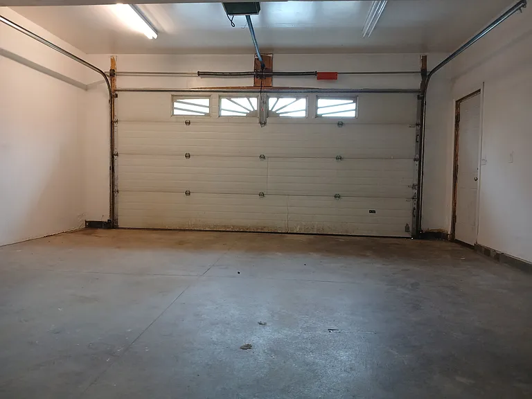 320 E Victor Cir #B — Photo 9