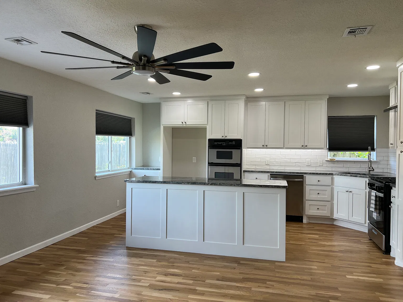 3 bed, 1859 sqft, $1,900 — Photo 3