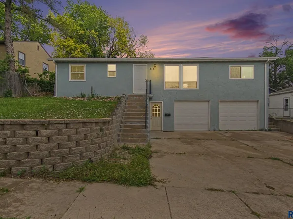 616 S Highland Ave, Sioux Falls, SD 57103