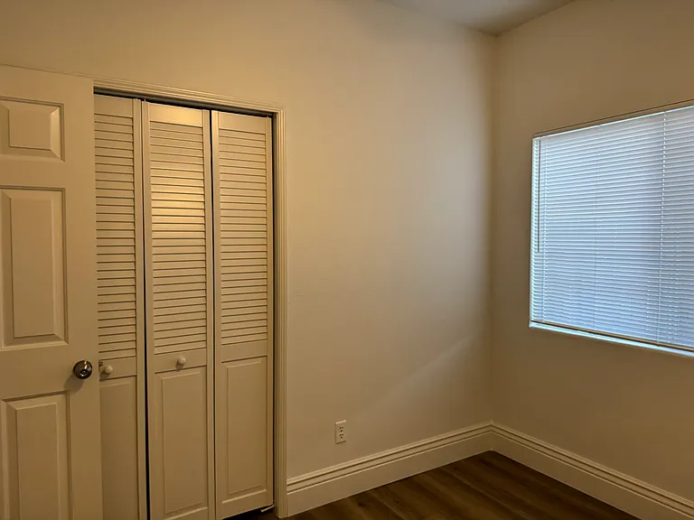 2222 W Vine Ave — Photo 24