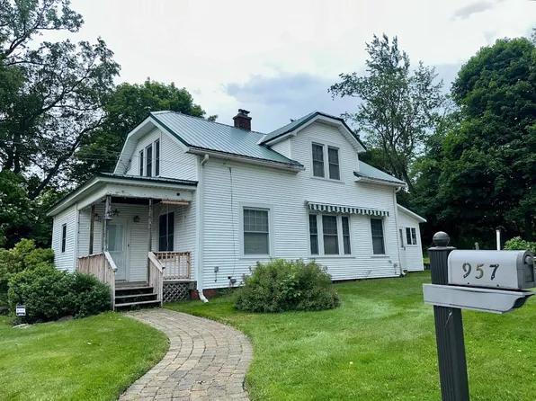 957 E 29th St, Erie, PA 16504
