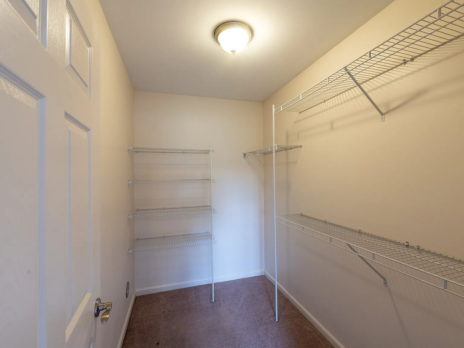 The Gateway II Apartments — Photo 3