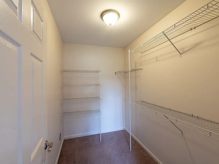 The Gateway II Apartments — Photo 3