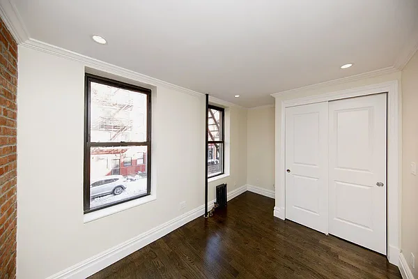 Rented by R New York | media 11