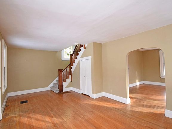 4th image of 3236 Stanhope Ave