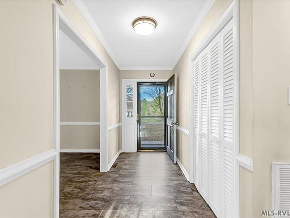 3rd image of 3596 Blackridge Rd